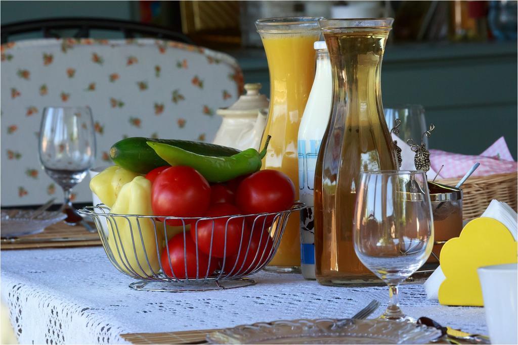 Fruktarium Vendeghaz Hotel Trizs Bagian luar foto