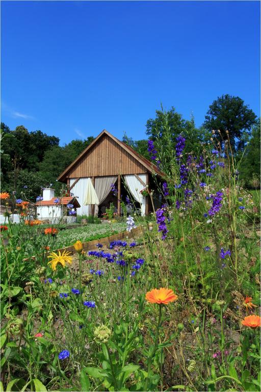 Fruktarium Vendeghaz Hotel Trizs Bagian luar foto