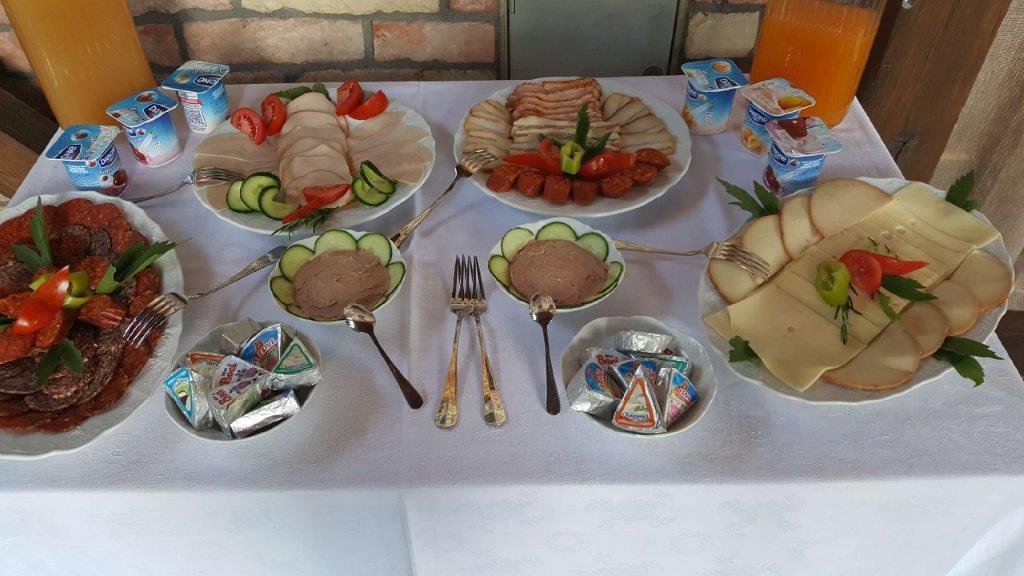 Fruktarium Vendeghaz Hotel Trizs Bagian luar foto