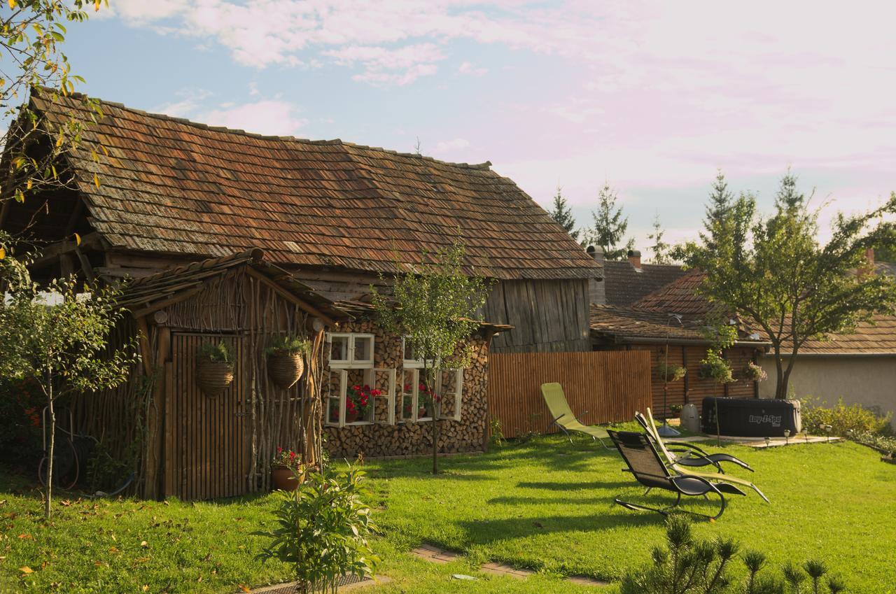 Fruktarium Vendeghaz Hotel Trizs Bagian luar foto